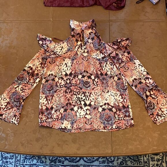 Pink Floral Cold Shoulder RuffleTop - Picture 4 of 16